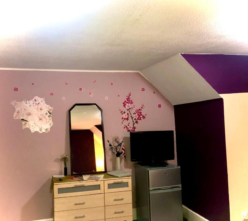 Apartamento Single Large Room Hastings Bagian luar foto